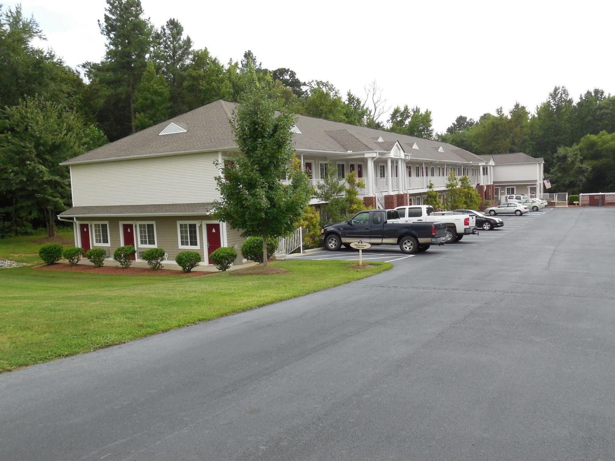 Affordable Suites Salisbury Buitenkant foto